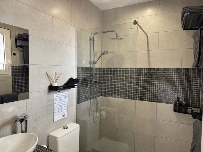 Image No.18-7 Bed Villa for sale