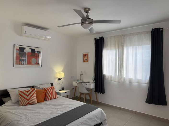 Image No.20-7 Bed Villa for sale