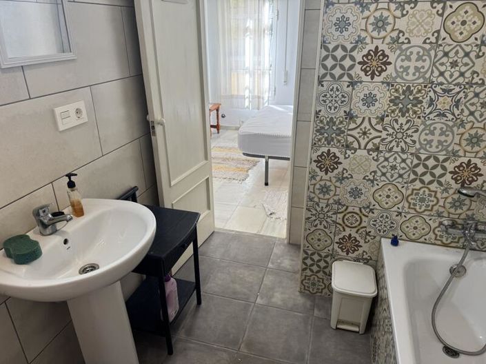 Image No.19-2 Bed Apartment for sale