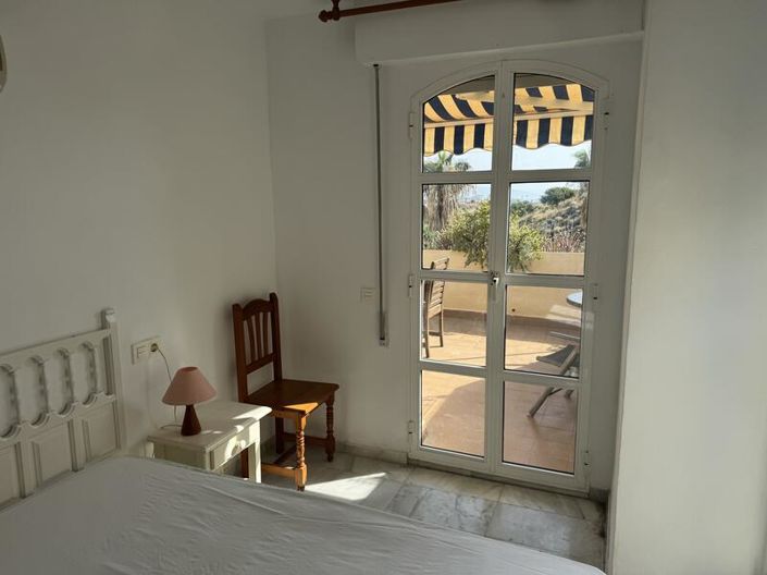 Image No.32-2 Bed Apartment for sale