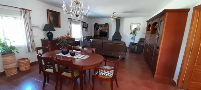 Image No.21-5 Bed Villa for sale