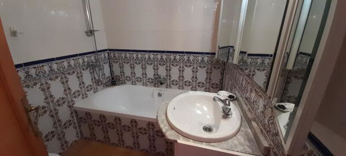 Image No.25-5 Bed Villa for sale