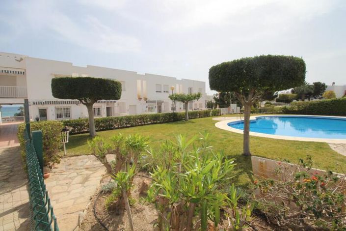 Image No.10-4 Bed Townhouse for sale