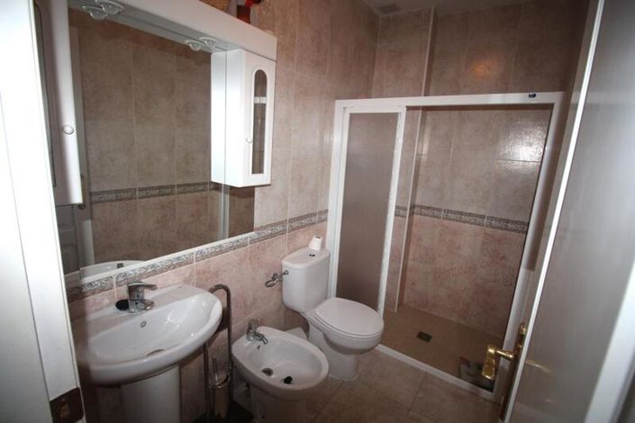 Image No.20-4 Bed Townhouse for sale