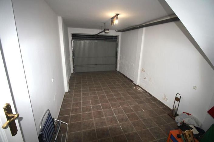 Image No.22-4 Bed Townhouse for sale