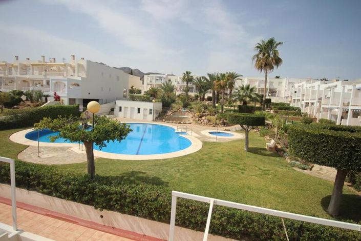 Image No.27-4 Bed Townhouse for sale