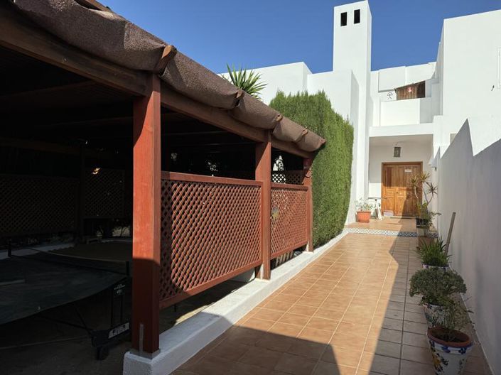 Image No.7-3 Bed Villa for sale