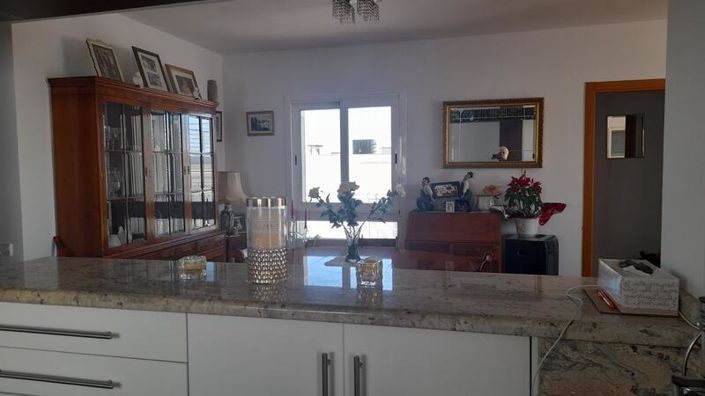 Image No.18-3 Bed Property for sale