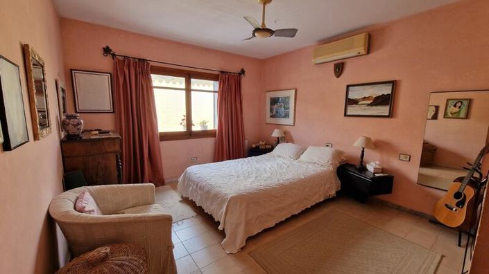 Image No.8-3 Bed Villa for sale