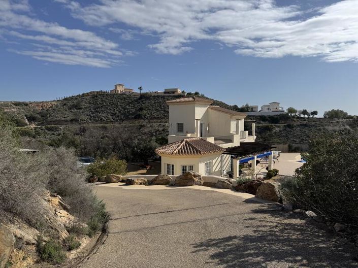 Image No.11-4 Bed Villa for sale