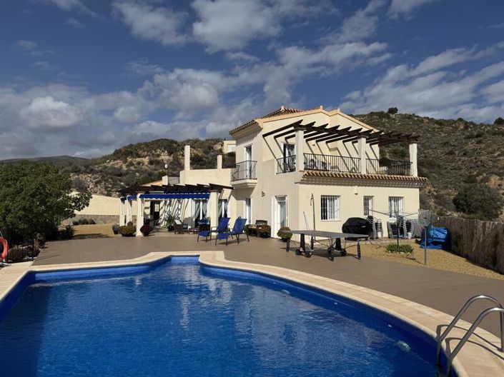 Image No.15-4 Bed Villa for sale