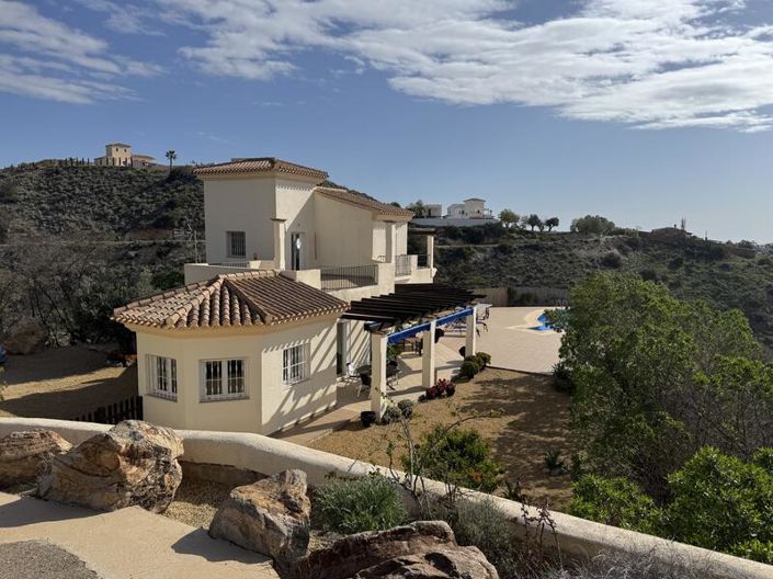 Image No.9-4 Bed Villa for sale