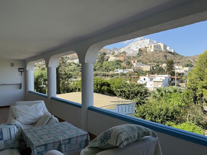 Image No.18-10 Bed Villa for sale