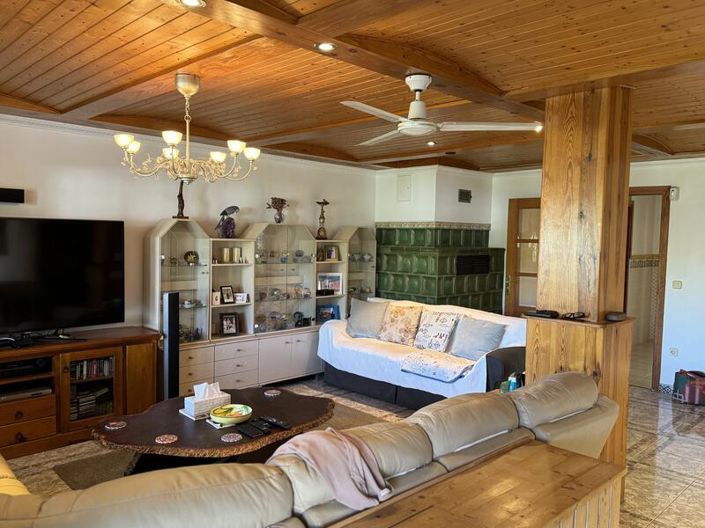 Image No.2-10 Bed Villa for sale