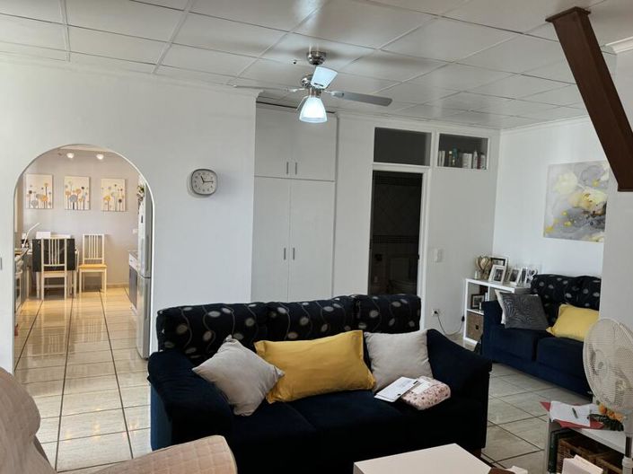 Image No.30-10 Bed Villa for sale