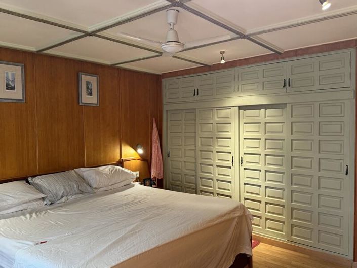 Image No.58-10 Bed Villa for sale