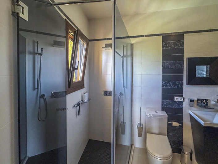 Image No.29-4 Bed Villa for sale