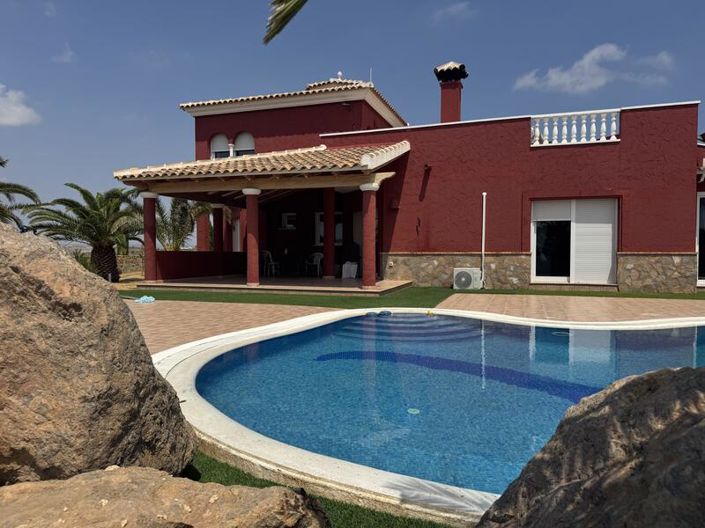 Image No.34-5 Bed Property for sale