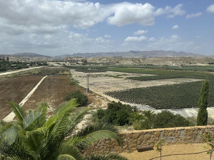 Image No.44-5 Bed Property for sale