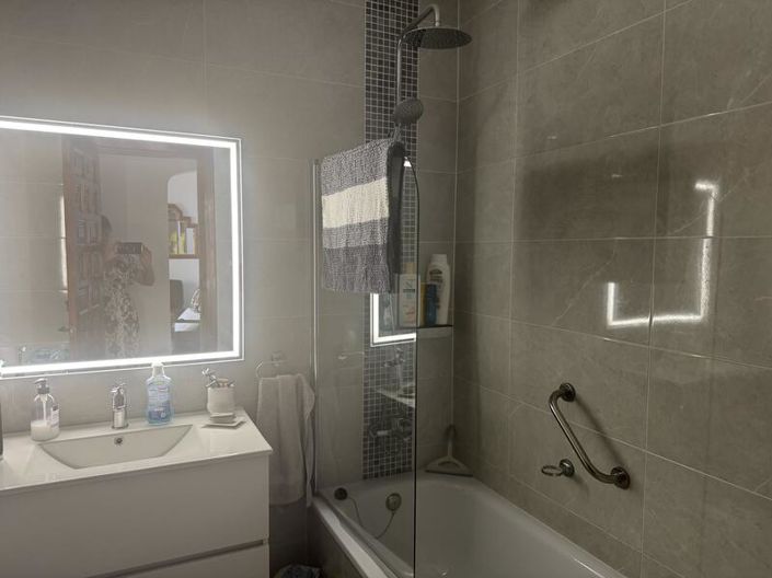 Image No.12-2 Bed Apartment for sale