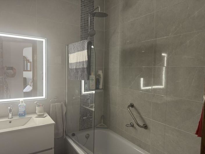 Image No.18-2 Bed Apartment for sale