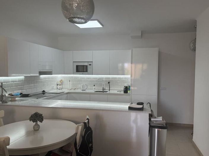 Image No.38-2 Bed Apartment for sale