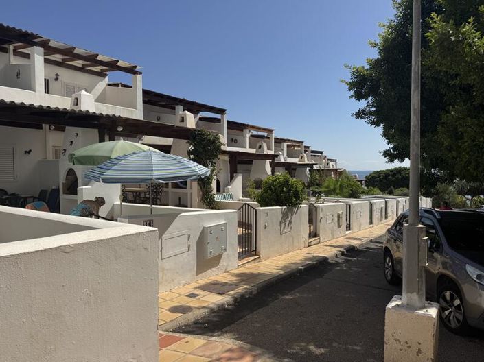 Image No.53-3 Bed Townhouse for sale