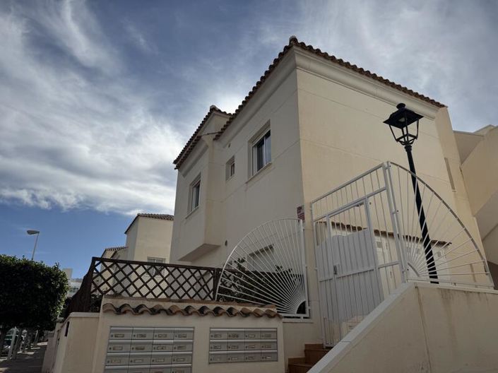 Image No.27-3 Bed Apartment for sale