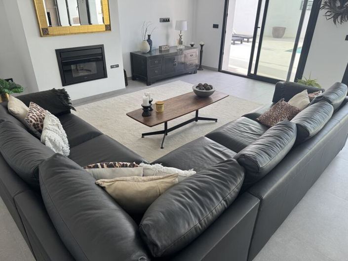 Image No.17-4 Bed Villa for sale