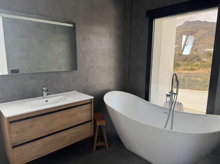 Image No.36-4 Bed Villa for sale