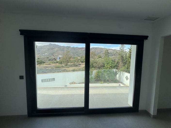 Image No.39-4 Bed Villa for sale