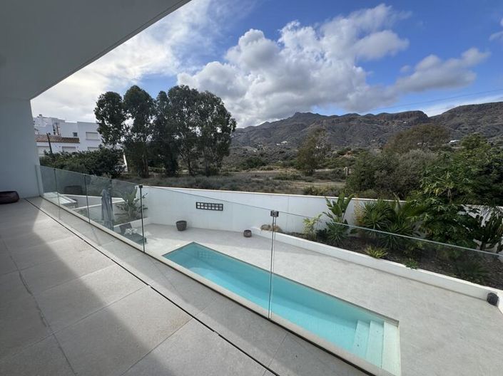 Image No.40-4 Bed Villa for sale