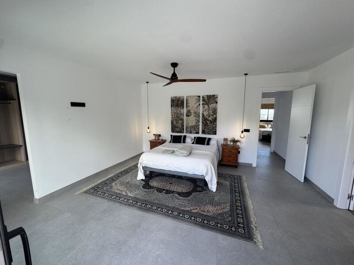 Image No.41-4 Bed Villa for sale