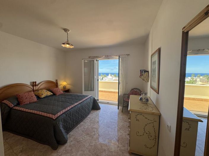 Image No.3-3 Bed Villa for sale