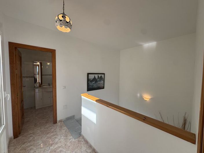 Image No.58-3 Bed Villa for sale