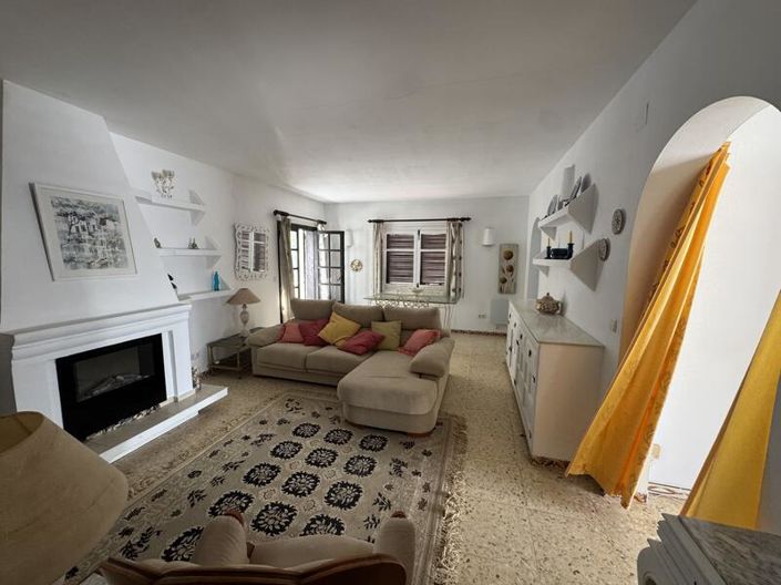 Image No.17-2 Bed Villa for sale