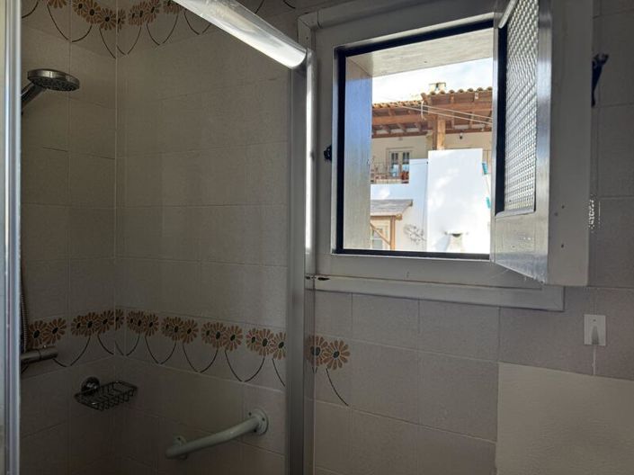 Image No.23-2 Bed Villa for sale