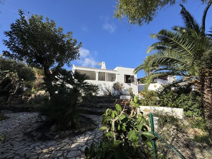 Image No.37-2 Bed Villa for sale