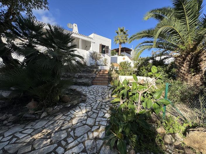 Image No.7-2 Bed Villa for sale