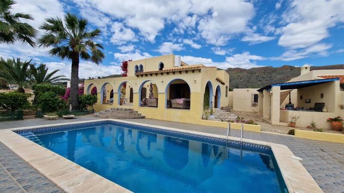 Image No.47-3 Bed Villa for sale