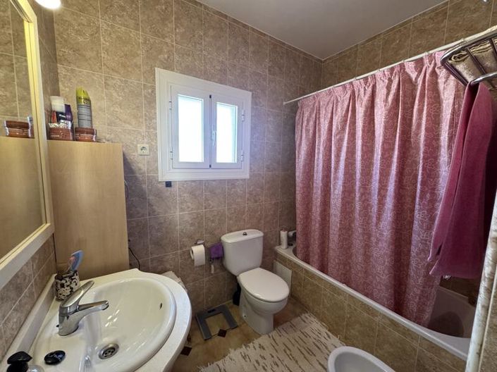 Image No.10-4 Bed Villa for sale