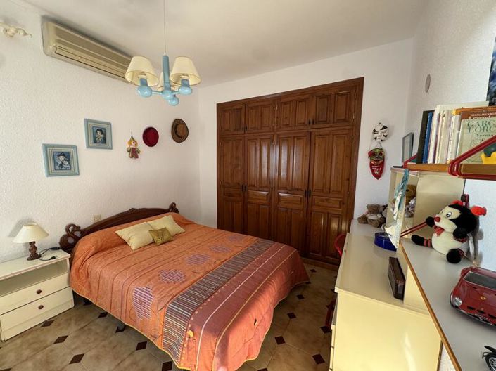 Image No.17-4 Bed Villa for sale