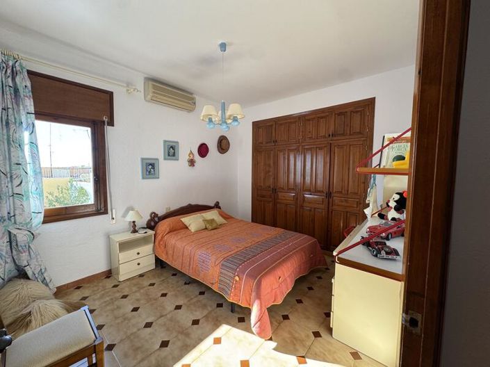 Image No.18-4 Bed Villa for sale