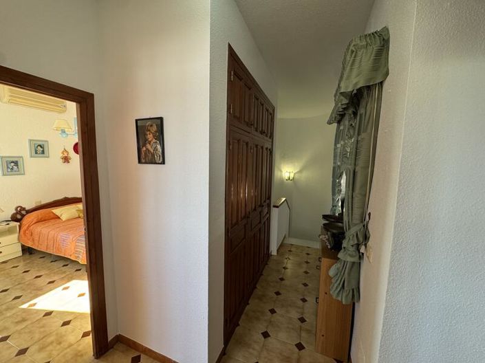 Image No.24-4 Bed Villa for sale