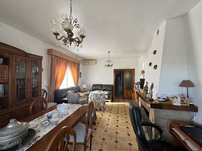 Image No.28-4 Bed Villa for sale