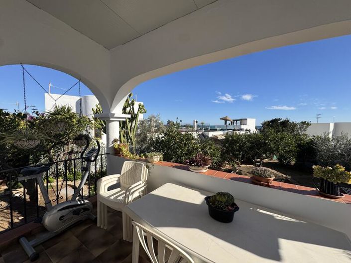 Image No.3-4 Bed Villa for sale