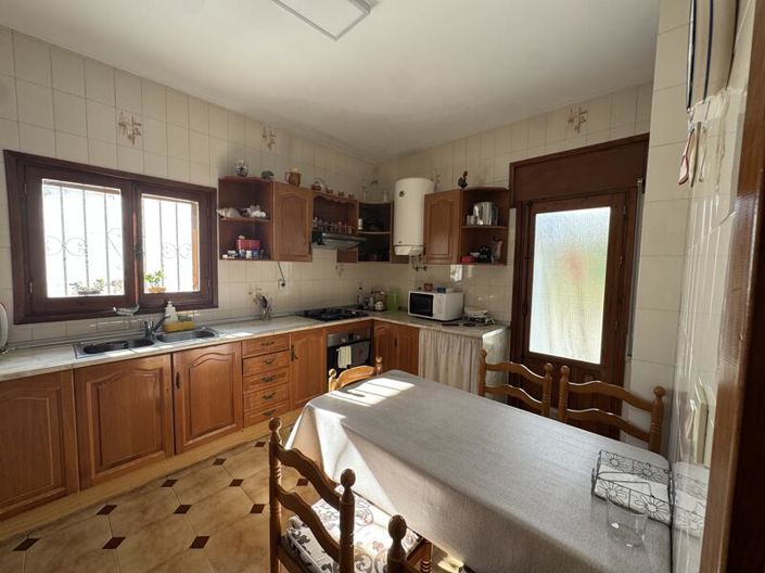 Image No.4-4 Bed Villa for sale