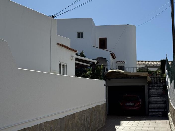 Image No.51-4 Bed Villa for sale