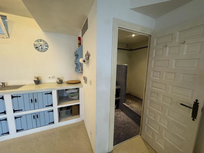 Image No.10-3 Bed Townhouse for sale
