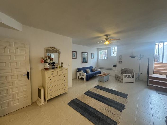 Image No.13-3 Bed Townhouse for sale
